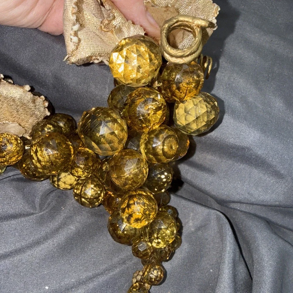 VTG Lucite Acrylic Faceted Grape Cluster Greenish Gold Leafs Set Of Two